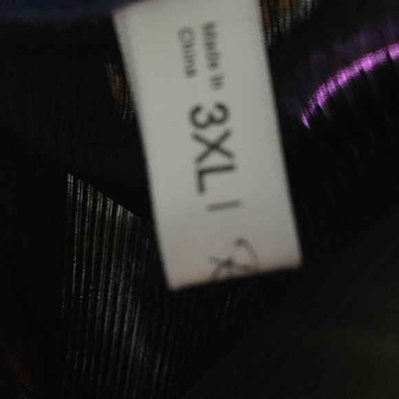 Babydoll Bust Detail Baseball Sleeve - Picture 6 of 7